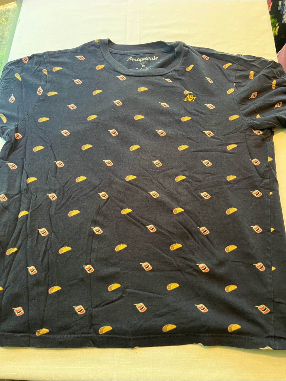 Aeropostale Navy Short Sleeve Tee with Yellow Taco Print And Soda